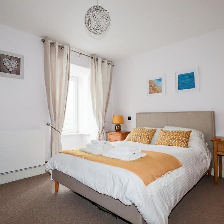 Villa 6 Ocean Heights à New Quay Extérieur photo